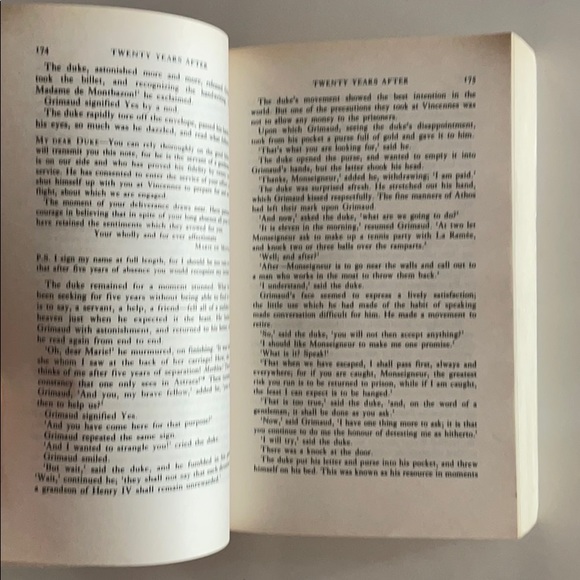 Twenty Years Later by Alexandre Dumas Classic Book - Picture 5 of 5